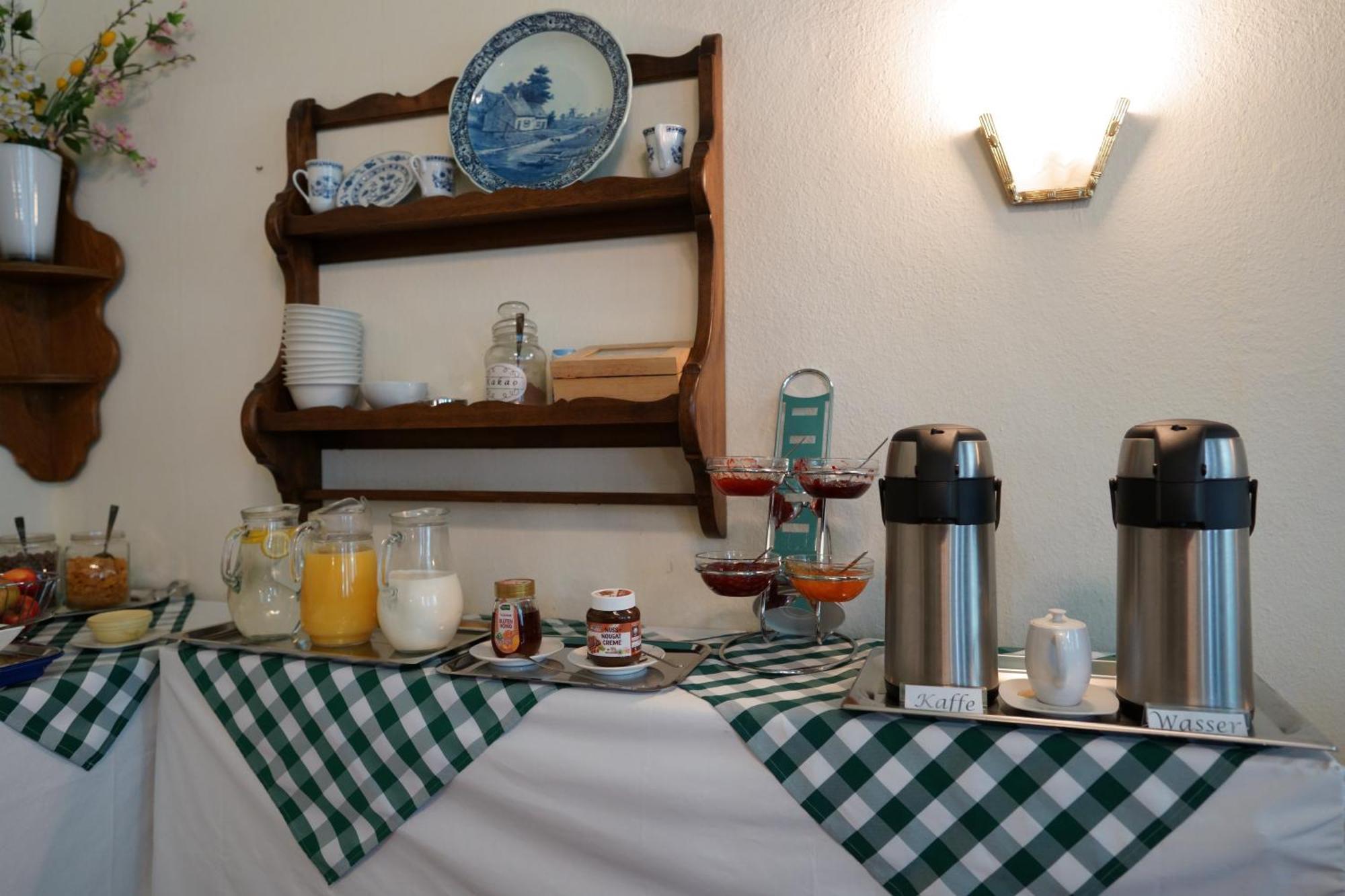 Hotel Pension Xantener Eck Berlijn Buitenkant foto