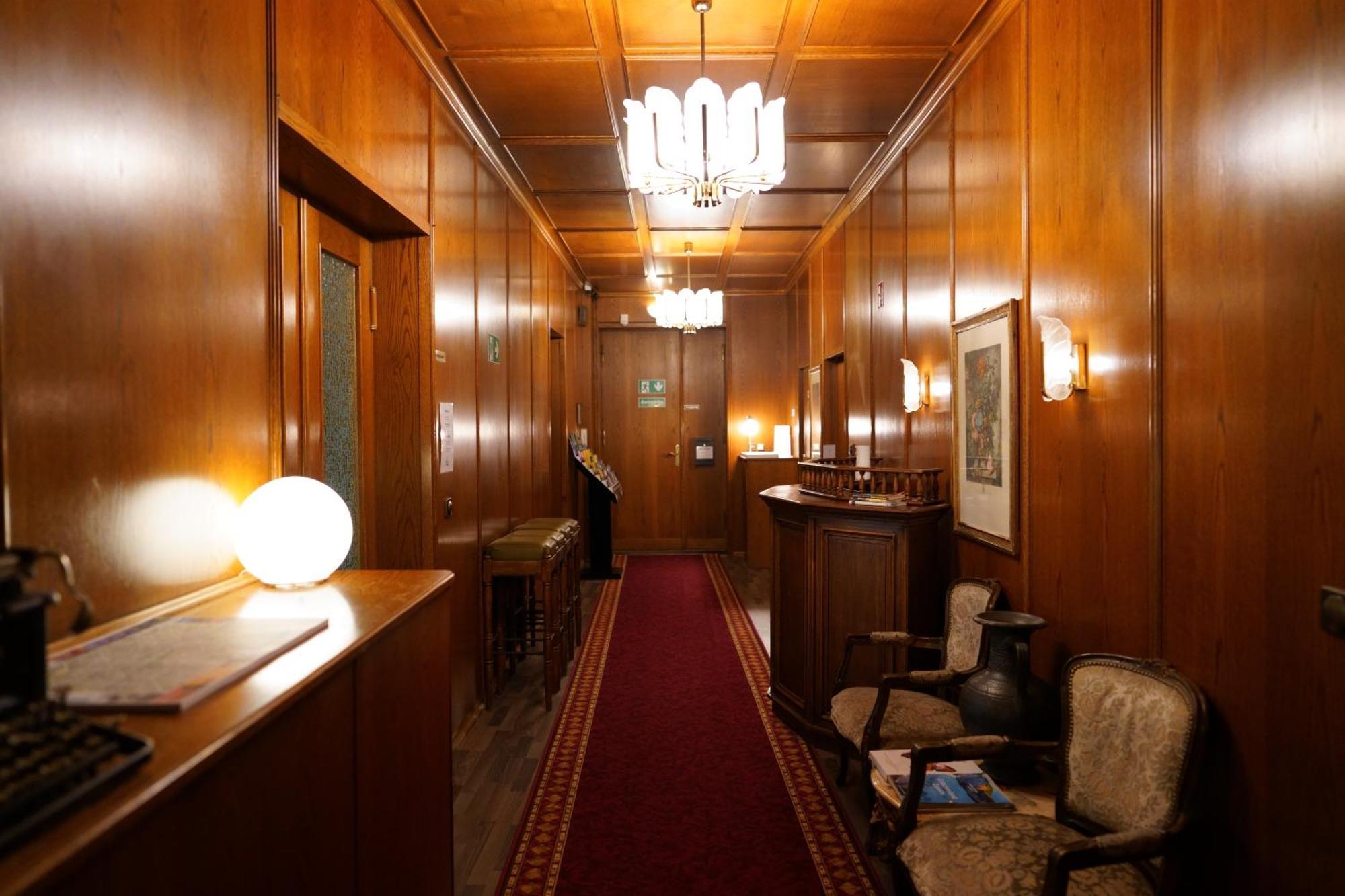 Hotel Pension Xantener Eck Berlijn Buitenkant foto