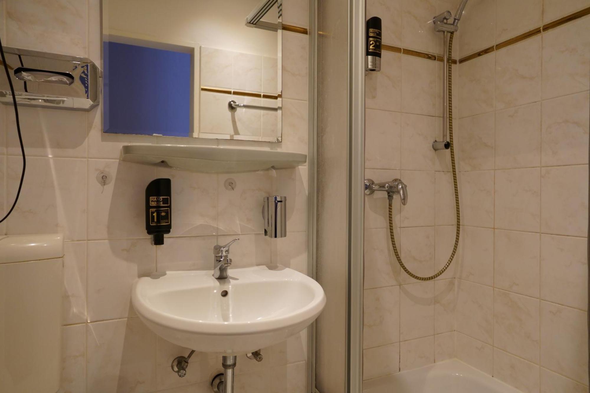 Hotel Pension Xantener Eck Berlijn Buitenkant foto