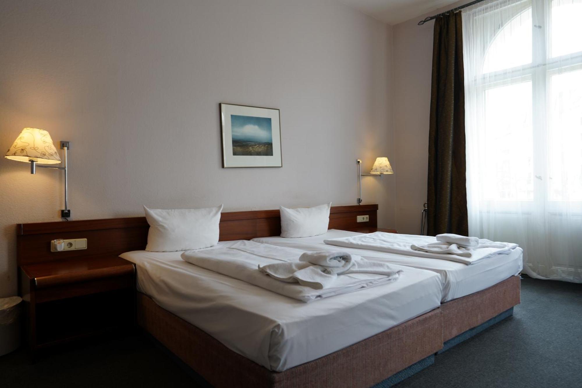 Hotel Pension Xantener Eck Berlijn Buitenkant foto