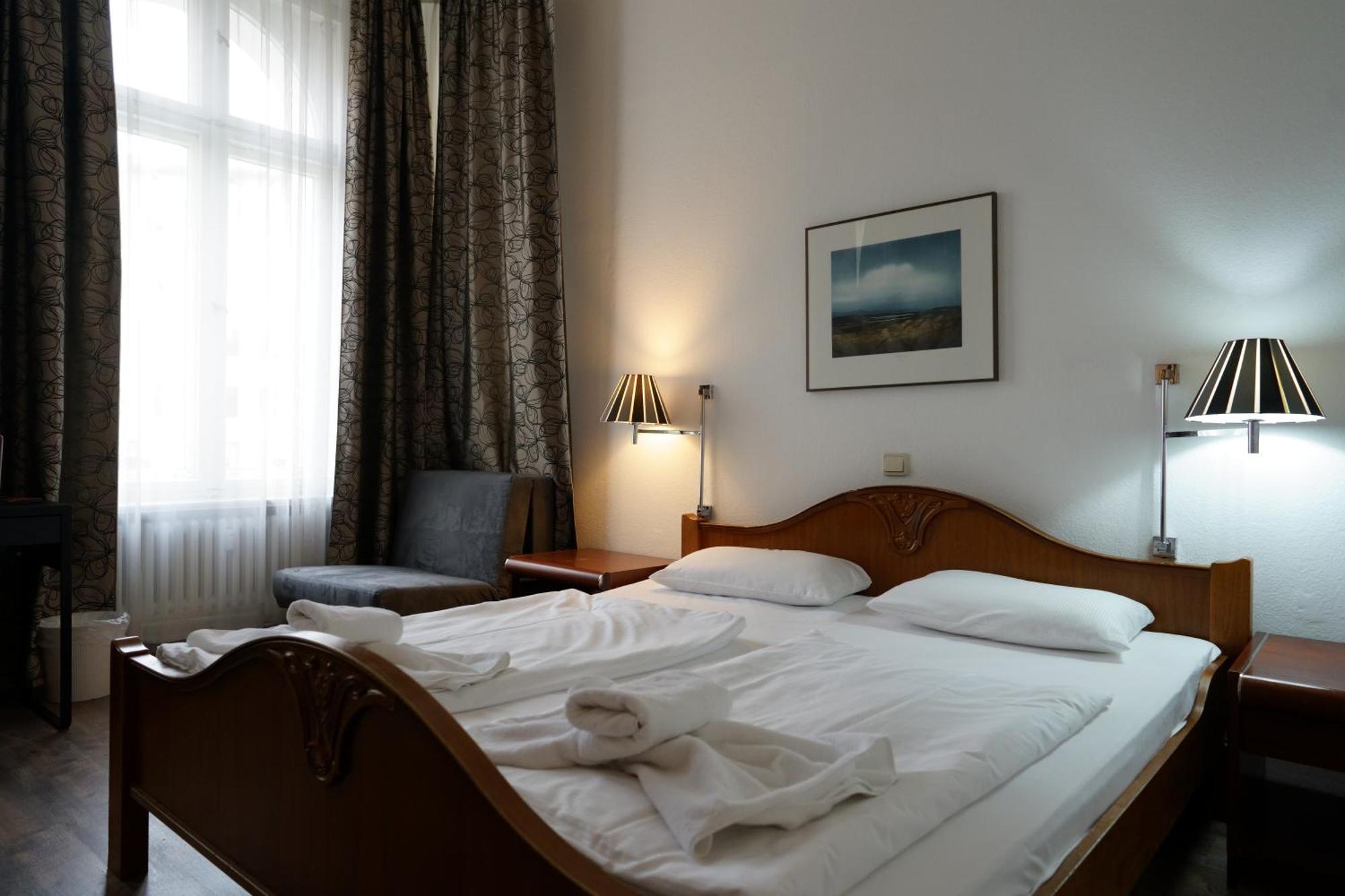 Hotel Pension Xantener Eck Berlijn Buitenkant foto