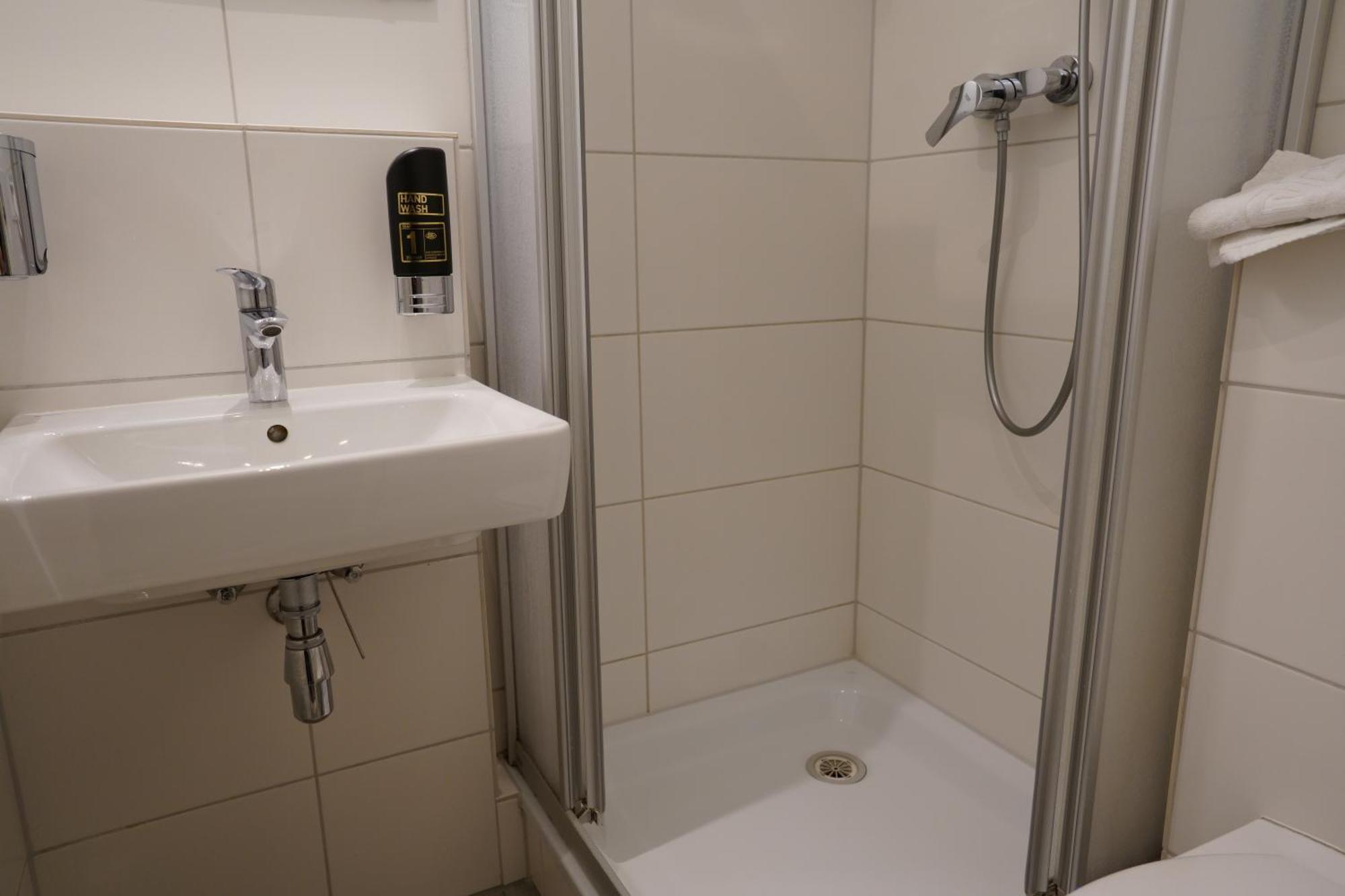 Hotel Pension Xantener Eck Berlijn Buitenkant foto