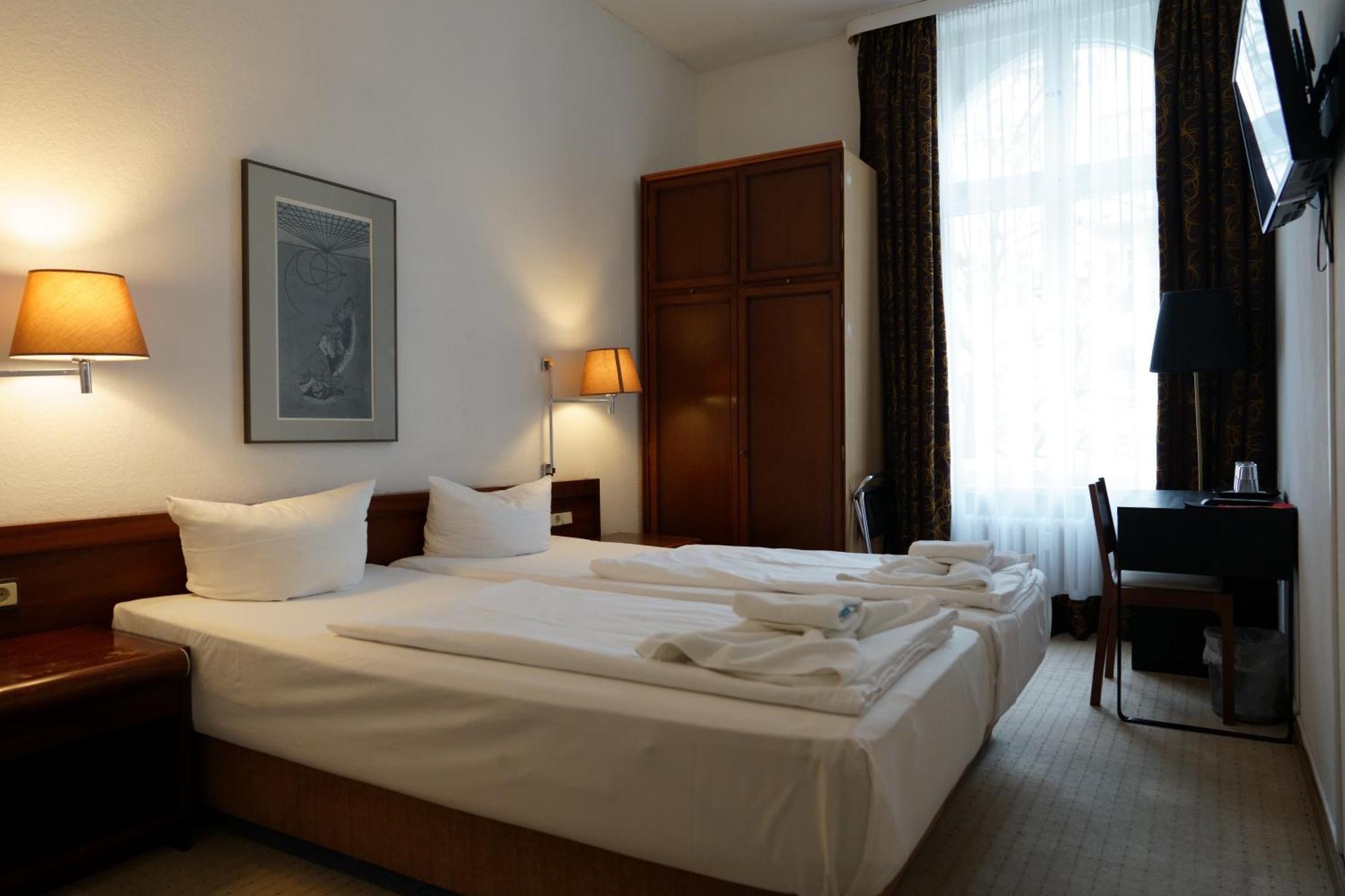 Hotel Pension Xantener Eck Berlijn Buitenkant foto