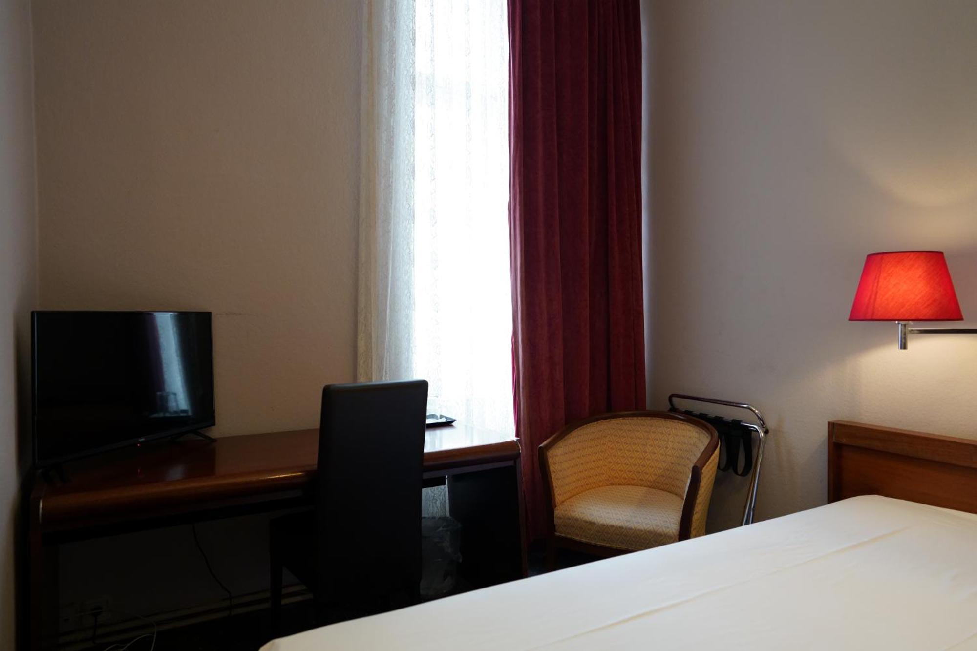Hotel Pension Xantener Eck Berlijn Buitenkant foto